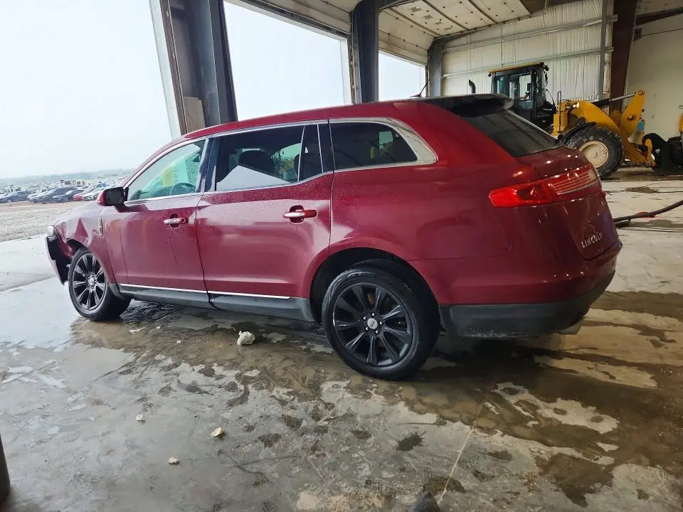 2015 LINCOLN MKT   