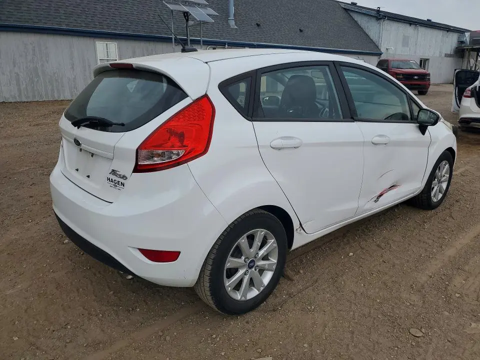 2013 FORD FIESTA SE  