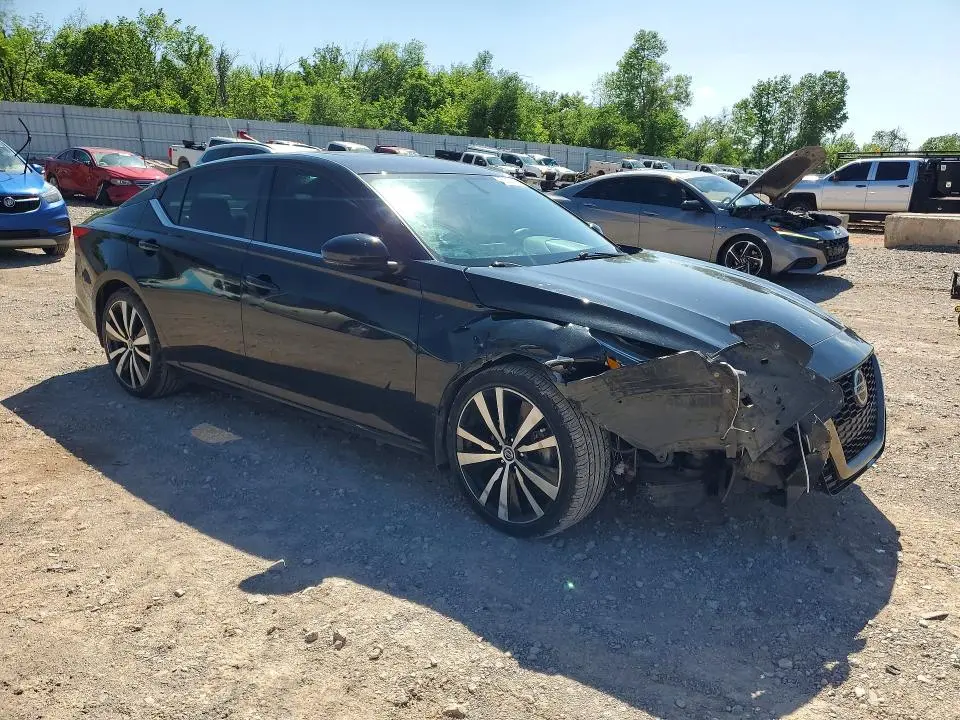 2019 NISSAN ALTIMA SR  