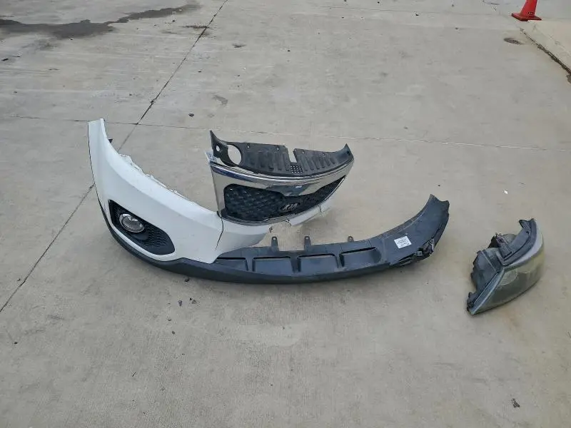 2012 KIA SORENTO BASE  