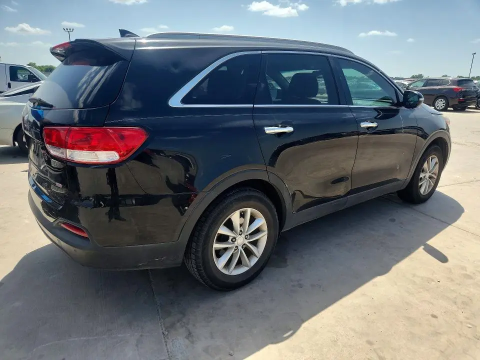 2016 KIA SORENTO LX  