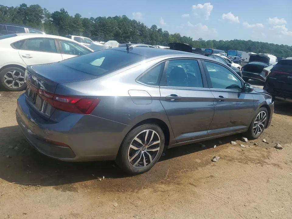 2025 VOLKSWAGEN JETTA SE  
