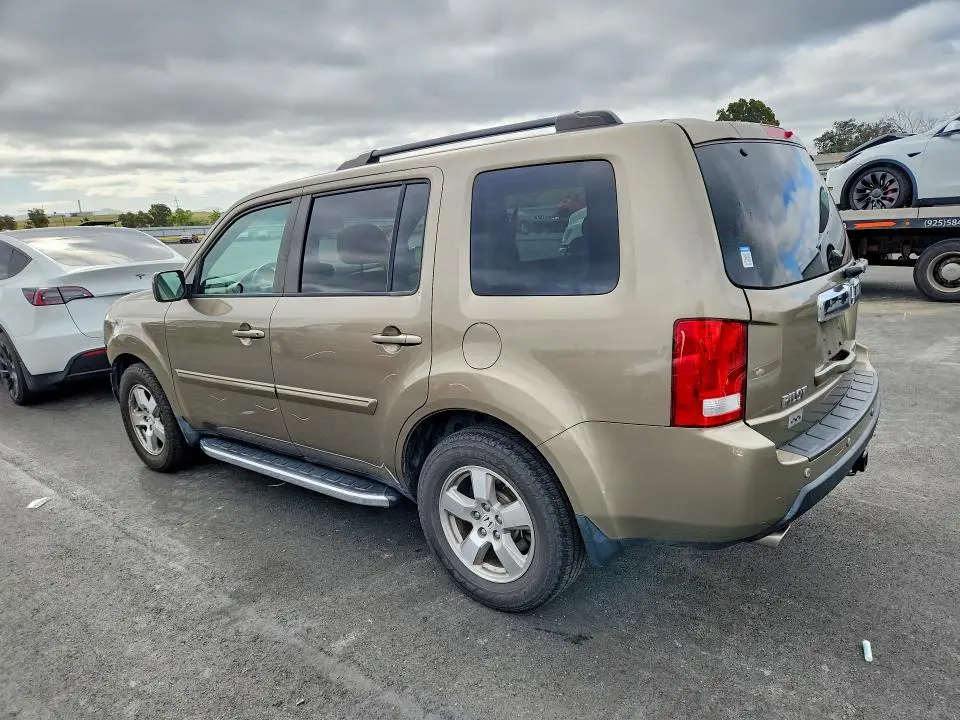 2011 HONDA PILOT EX  