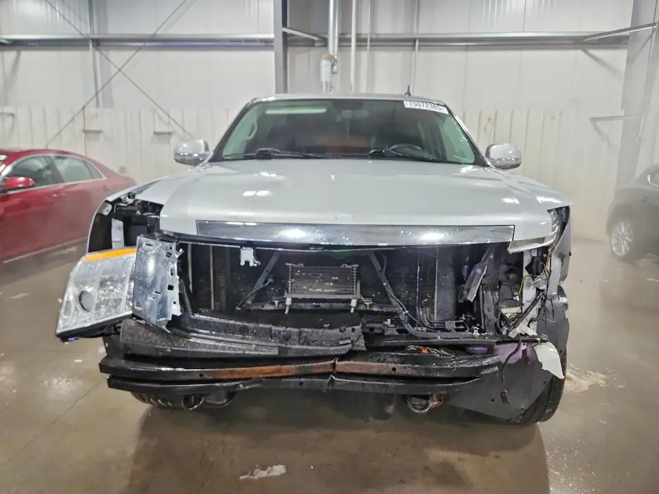 2013 CADILLAC ESCALADE LUXURY  
