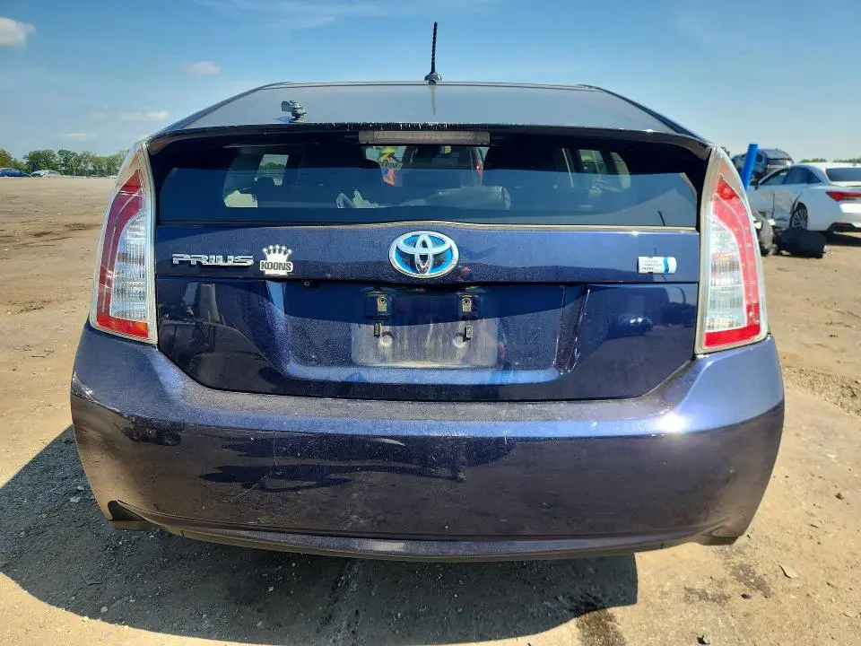 2015 TOYOTA PRIUS THREE  