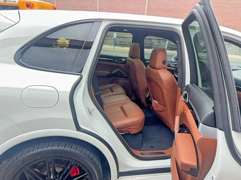 2016 PORSCHE CAYENNE GTS  