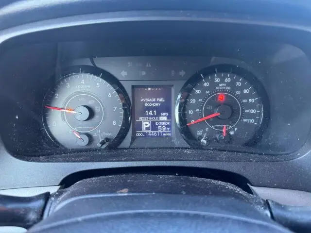 2017 TOYOTA SIENNA LE  