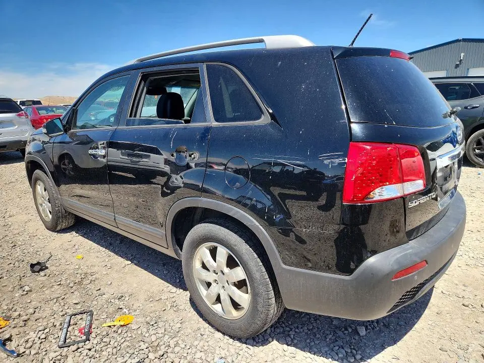 2011 KIA SORENTO LX  