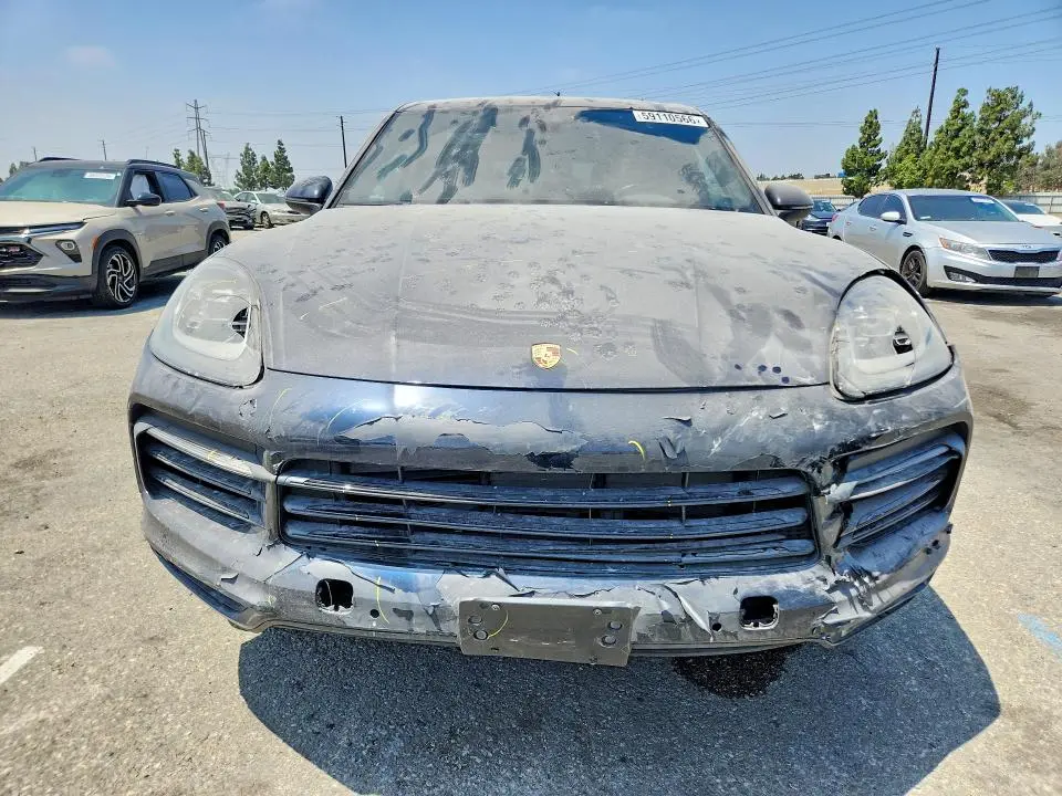 2019 PORSCHE CAYENNE   