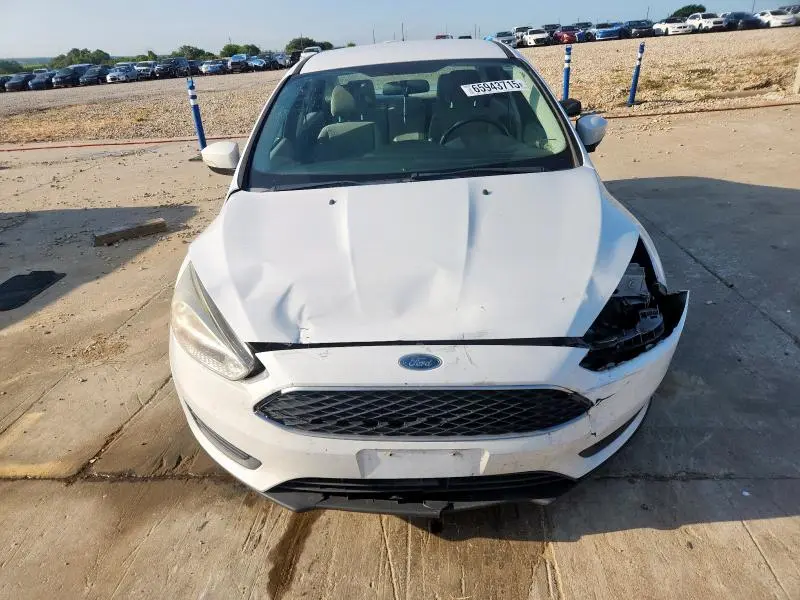 2017 FORD FOCUS SE  