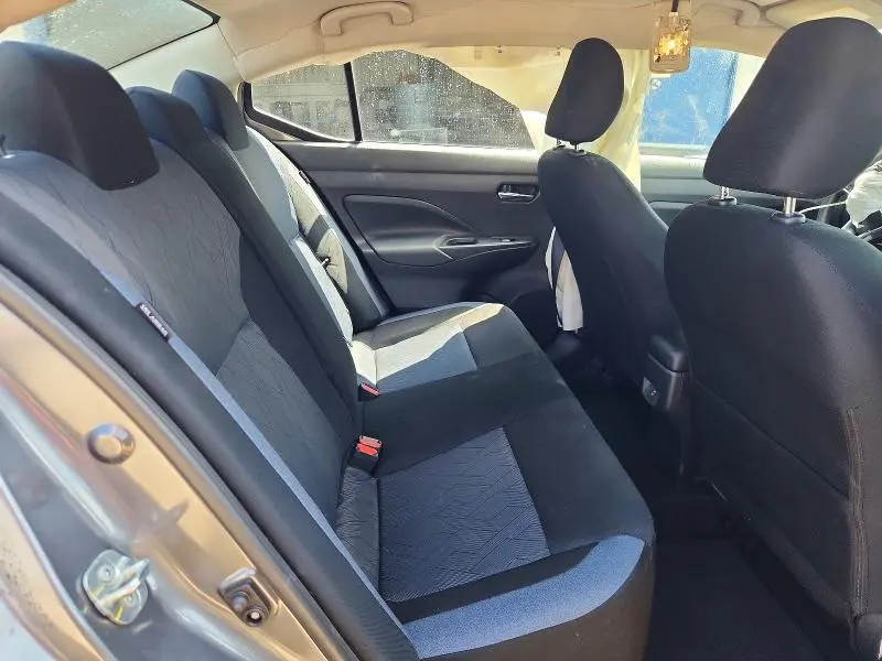 2024 NISSAN VERSA SV  