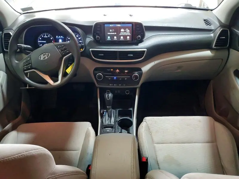2021 HYUNDAI TUCSON SE  