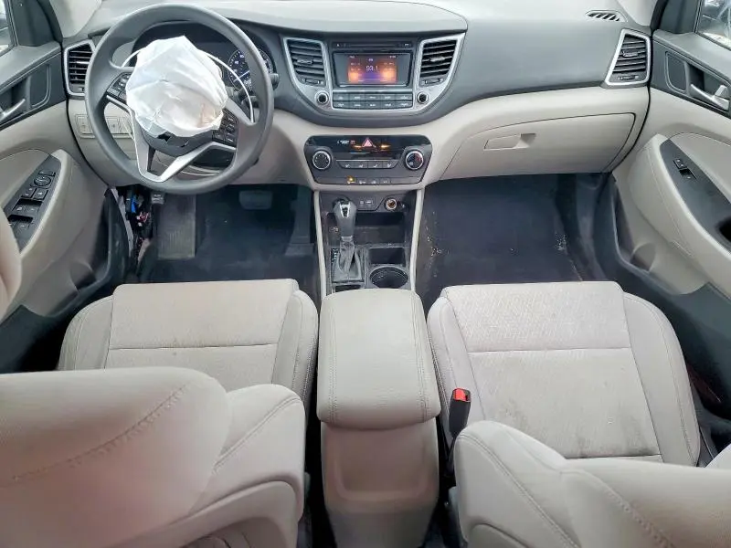 2018 HYUNDAI TUCSON SE  