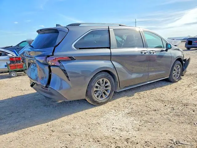 2025 TOYOTA SIENNA XLE 8-PASSENGER  