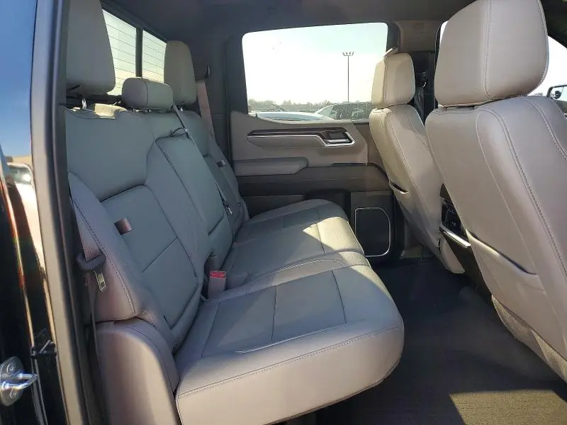 2023 GMC SIERRA K1500 SLT  