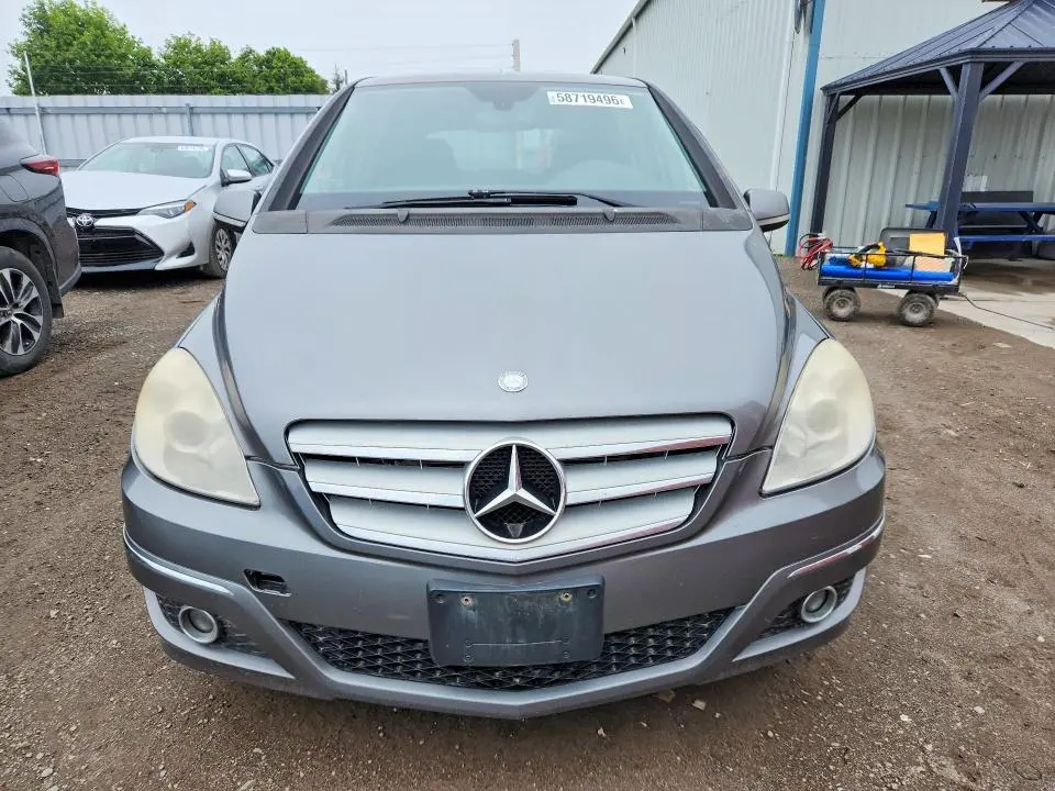 2011 MERCEDES-BENZ B200   