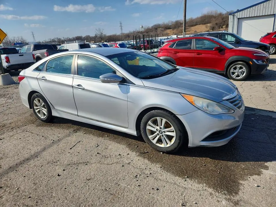 2014 HYUNDAI SONATA GLS  