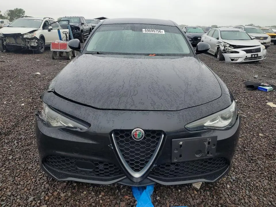 2018 ALFA ROMEO GIULIA Q4  