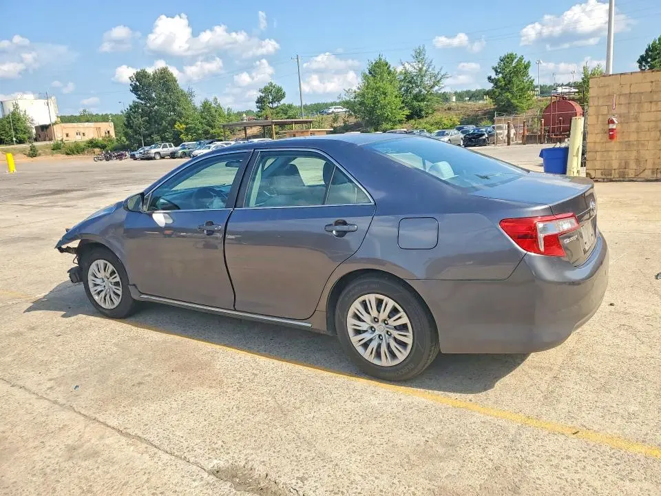 2014 TOYOTA CAMRY LE  
