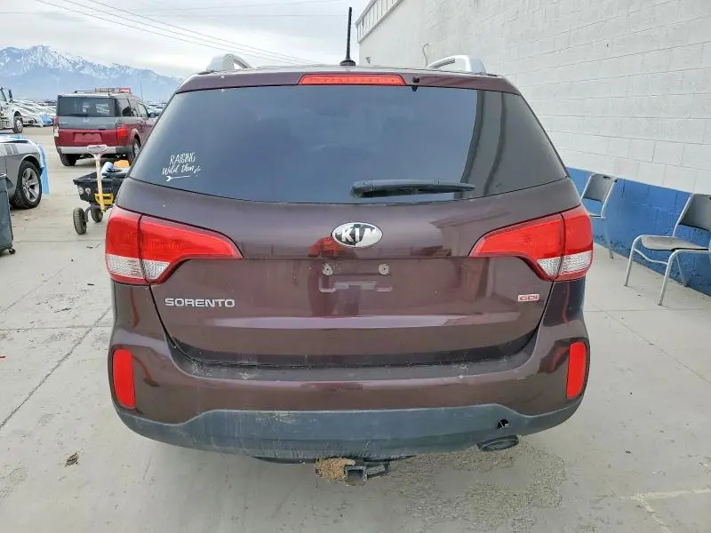 2015 KIA SORENTO LX  