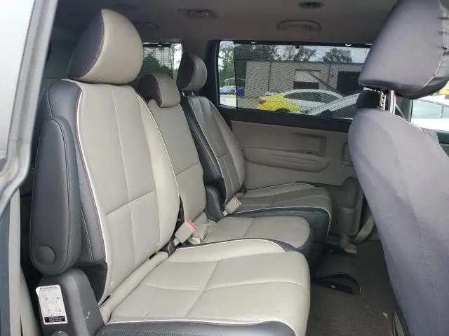 2017 KIA SEDONA LX  