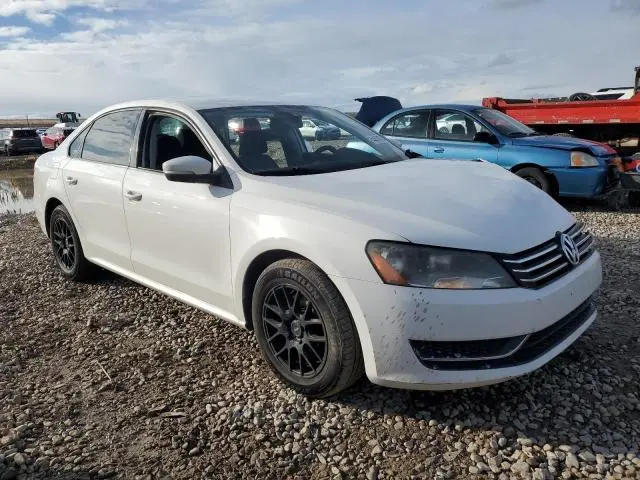 2013 VOLKSWAGEN PASSAT S  