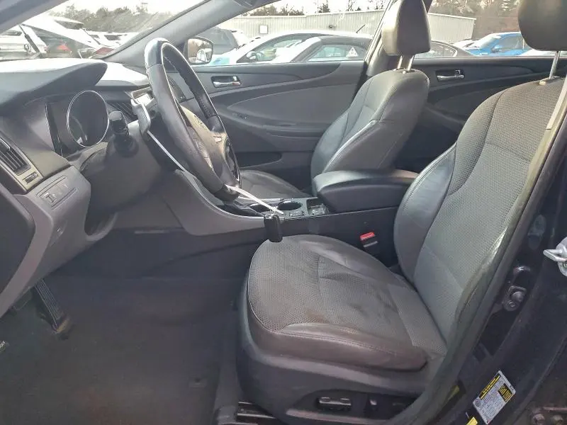 2013 HYUNDAI SONATA SE  