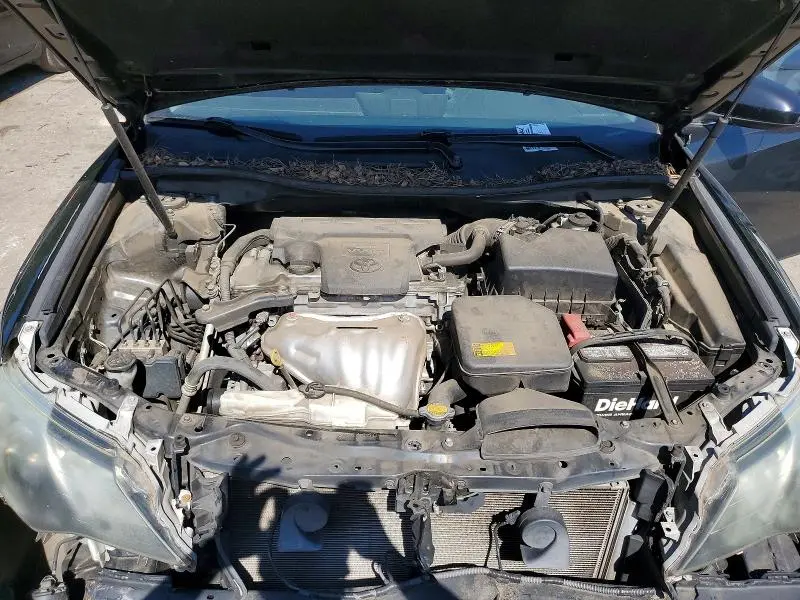 2014 TOYOTA CAMRY SE  