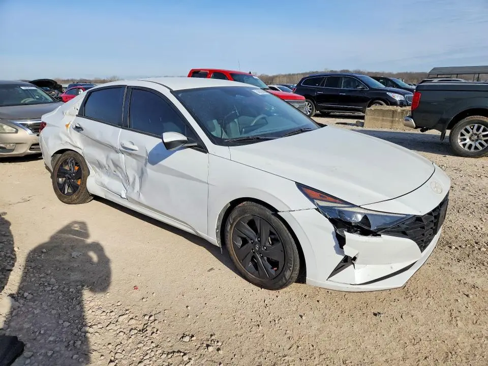 2021 HYUNDAI ELANTRA SEL  
