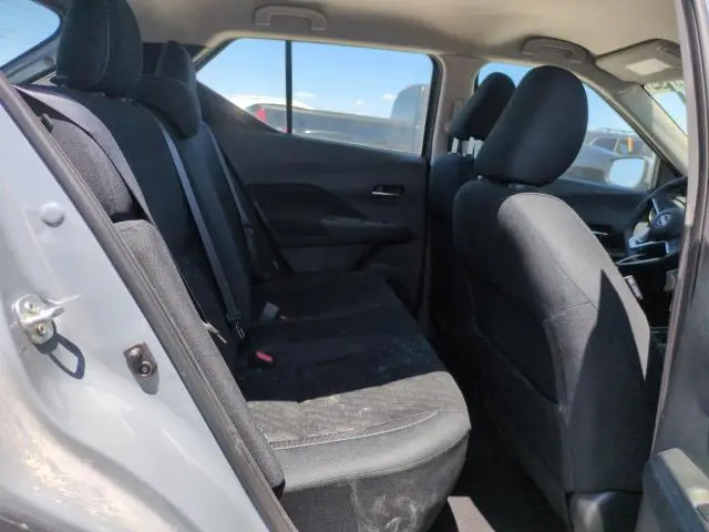 2024 NISSAN KICKS SV  