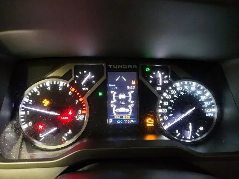 2023 TOYOTA TUNDRA SR5  