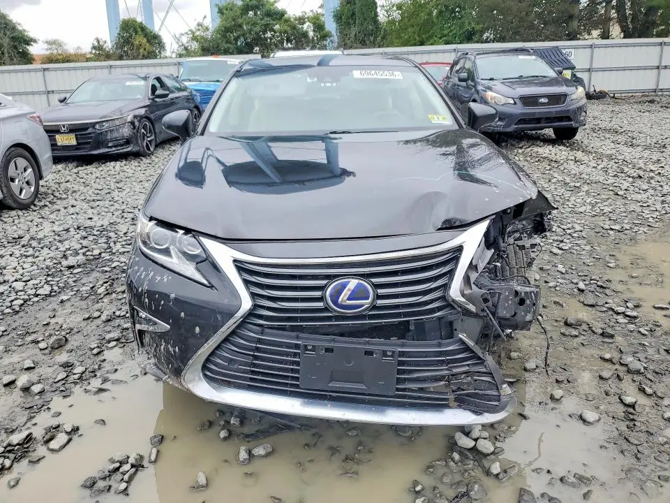 2017 LEXUS ES 300H  