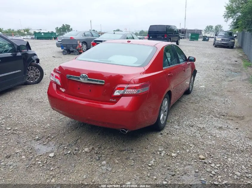 2011 TOYOTA CAMRY XLE