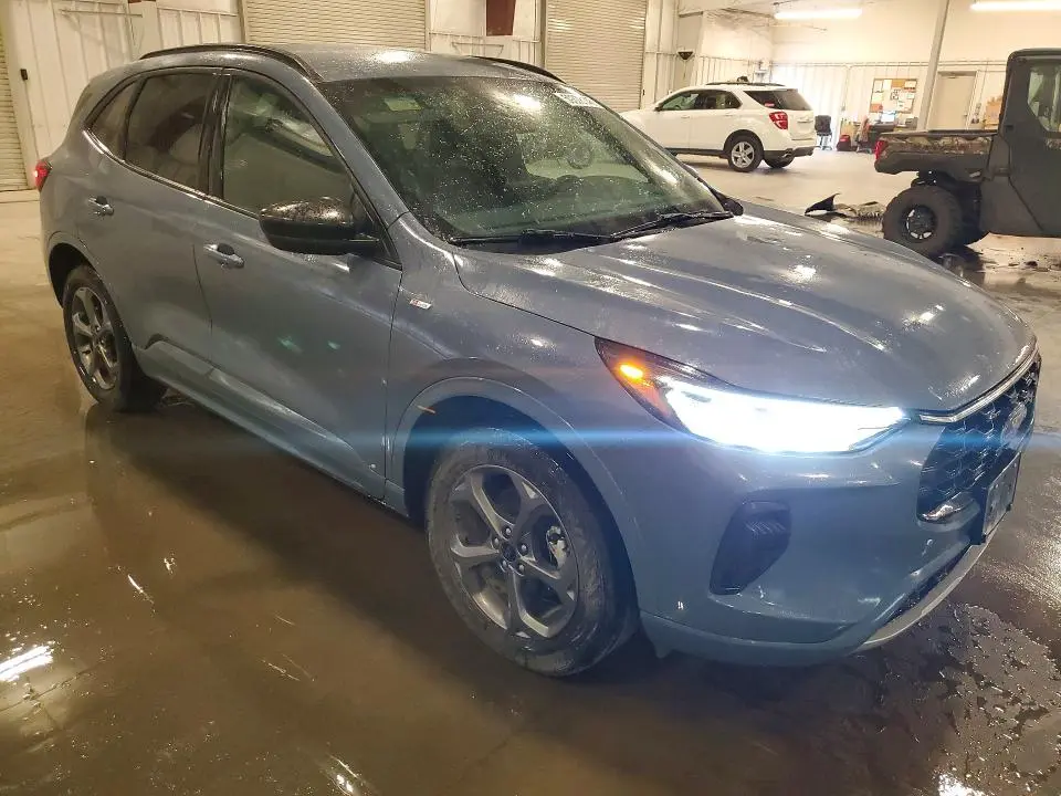 2024 FORD ESCAPE ST LINE  