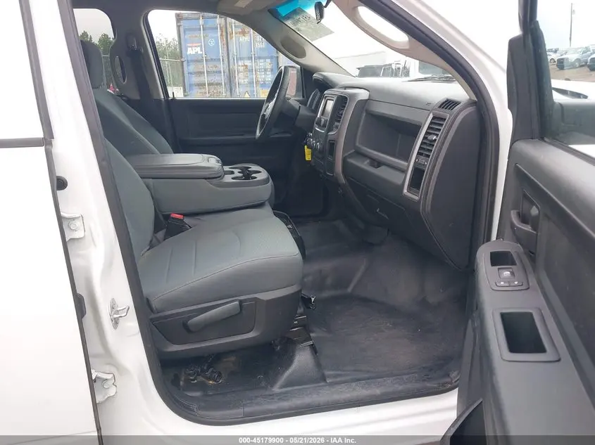 2020 RAM 1500 CLASSIC TRADESMAN  4X4 5'7 BOX
