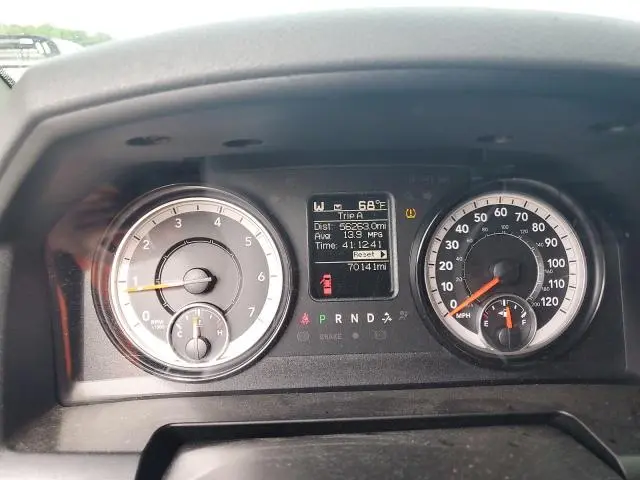 2019 RAM 1500 CLASSIC SLT  
