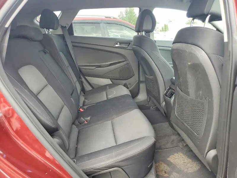 2016 HYUNDAI TUCSON SE  