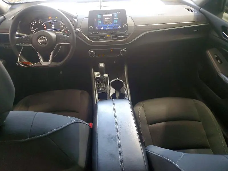 2024 NISSAN ALTIMA SV  