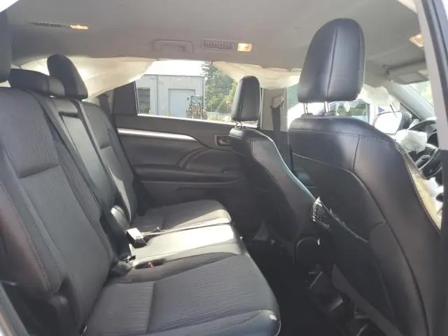 2019 TOYOTA HIGHLANDER LE  