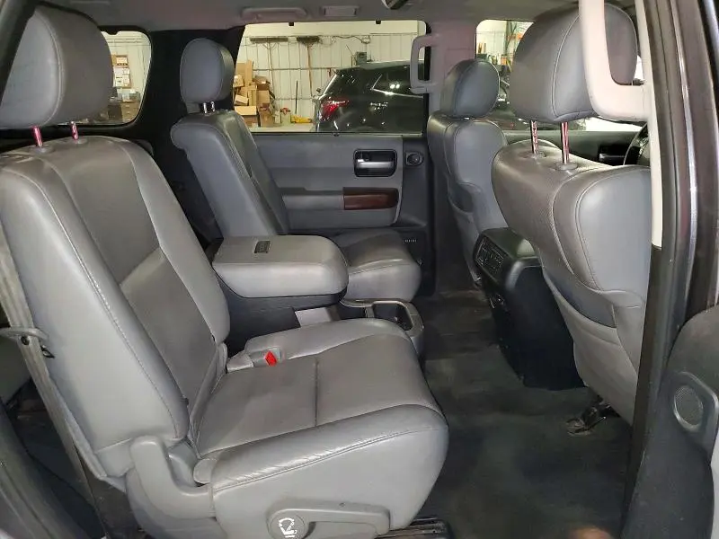 2013 TOYOTA SEQUOIA PLATINUM  