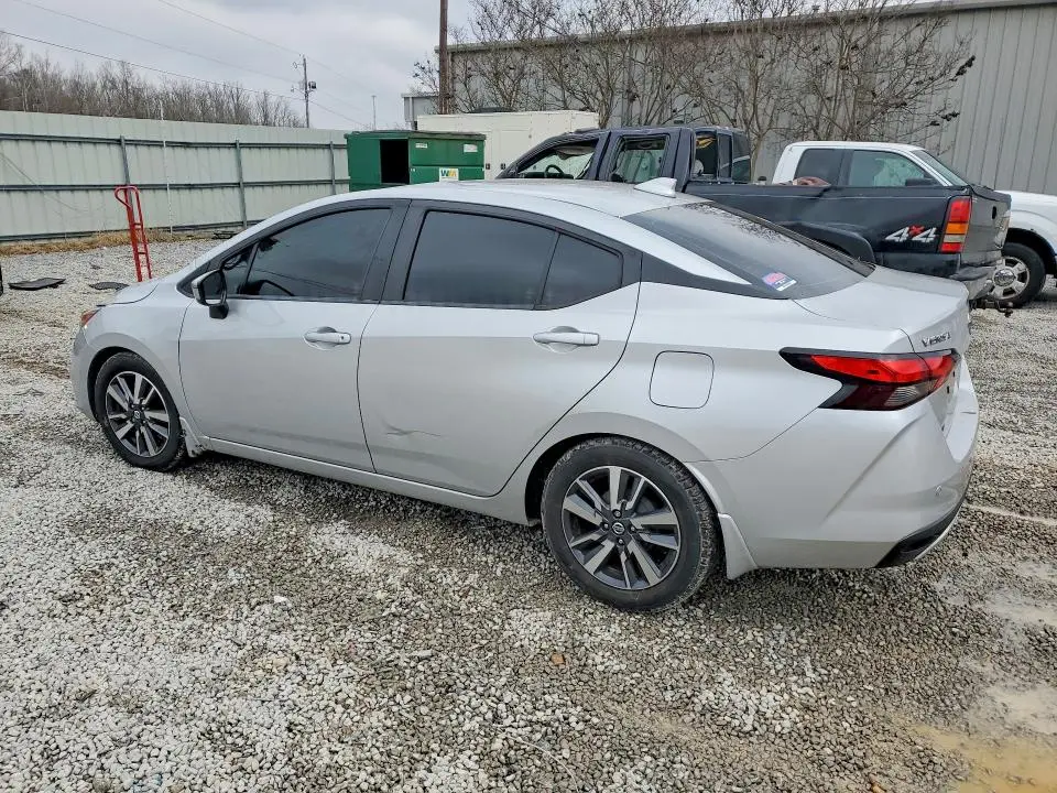 2020 NISSAN VERSA SV  