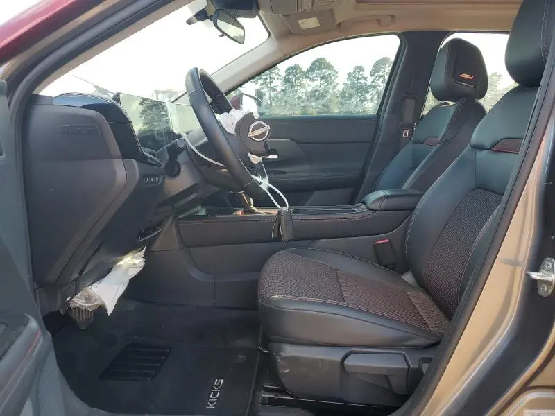 2025 NISSAN KICKS SR  