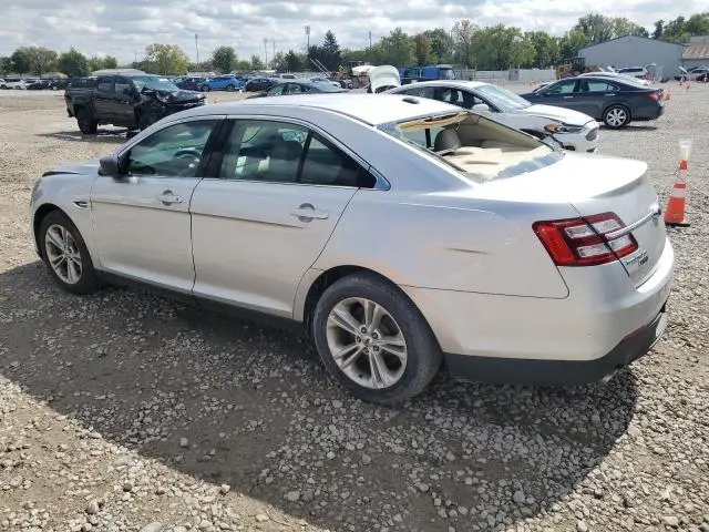 2015 FORD TAURUS SE  