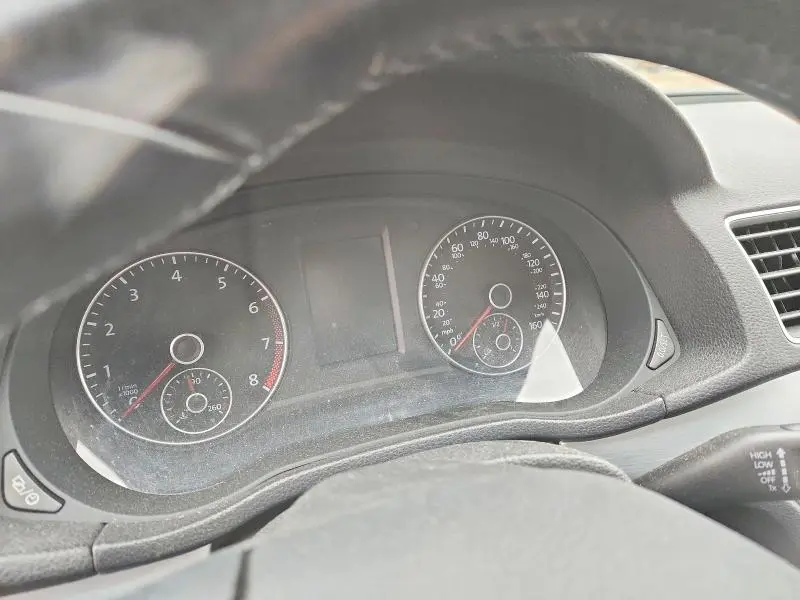 2013 VOLKSWAGEN PASSAT   