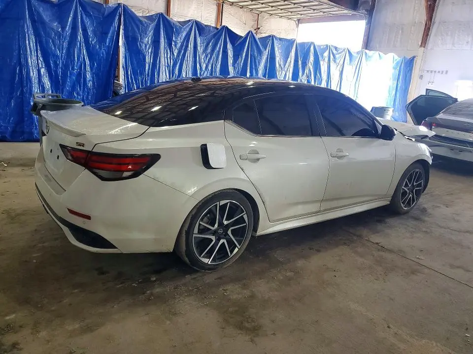 2025 NISSAN SENTRA SR  