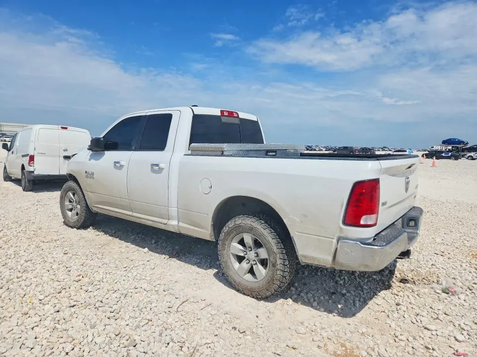 2017 RAM 1500 SLT  