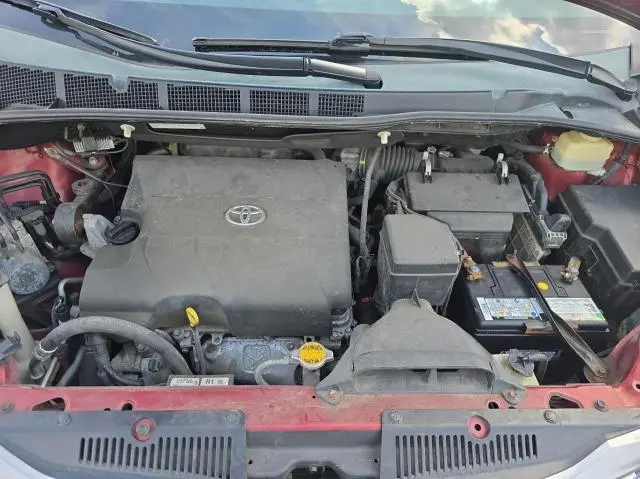 2015 TOYOTA SIENNA XLE  