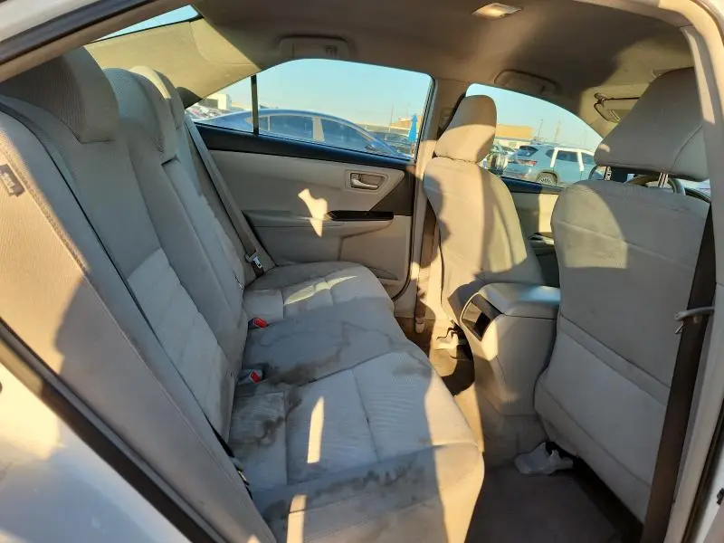 2016 TOYOTA CAMRY LE  