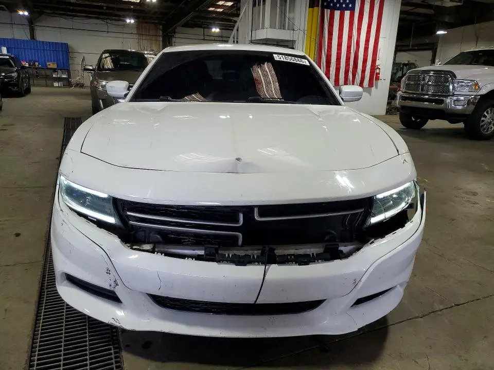 2016 DODGE CHARGER SE  