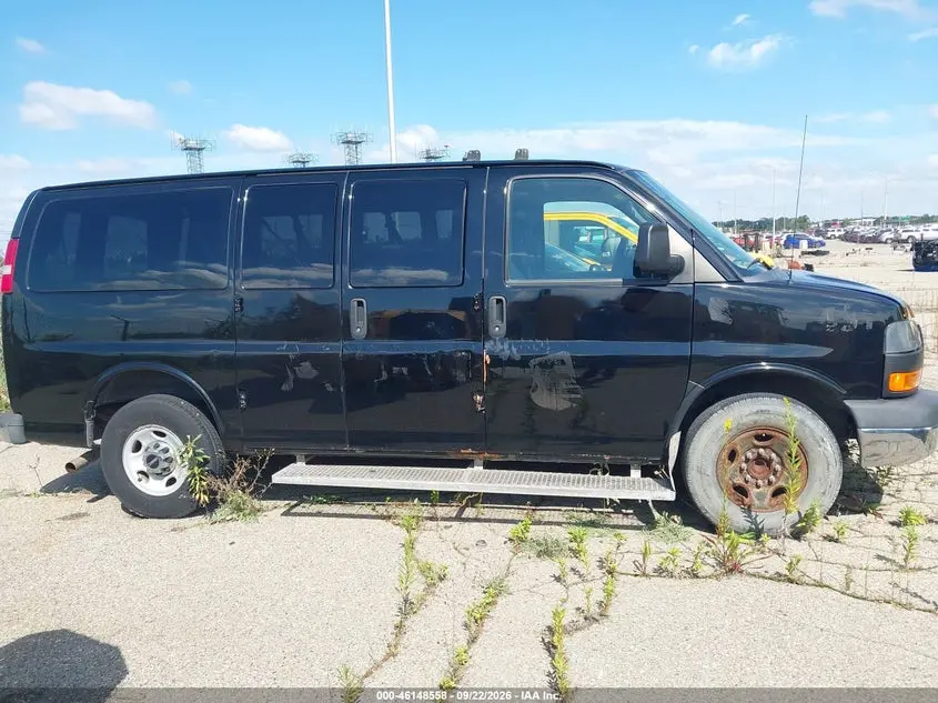 2013 GMC SAVANA 3500 LT